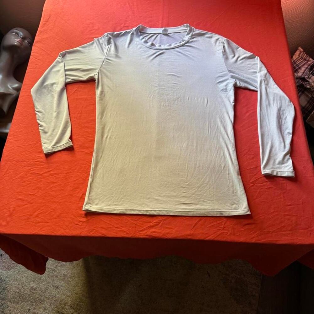 Mens long sleeve athletic performance shirt in size L